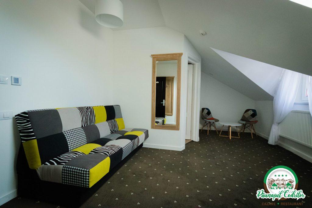 cazare motel Bucovina Campulung Moldovenesc Paunasul Codrilor