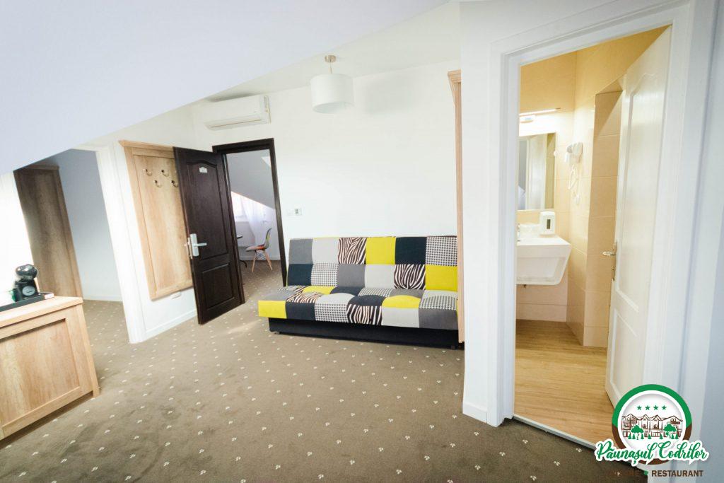cazare motel Bucovina Campulung Moldovenesc Paunasul Codrilor