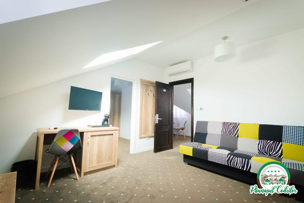 cazare motel Bucovina Campulung Moldovenesc Paunasul Codrilor