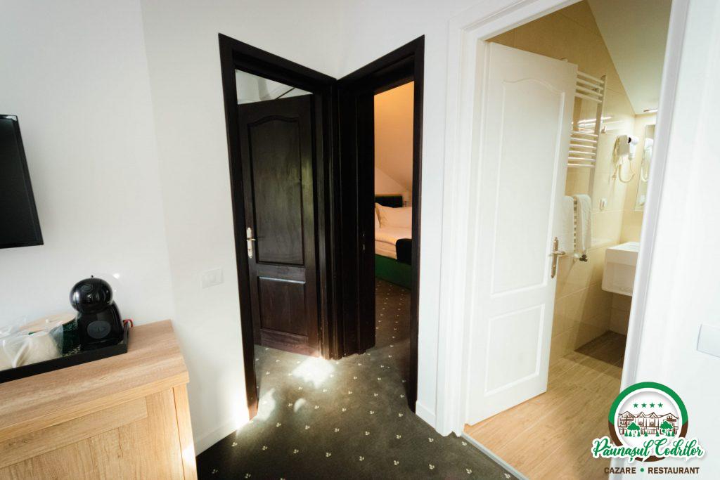 cazare motel Bucovina Campulung Moldovenesc Paunasul Codrilor