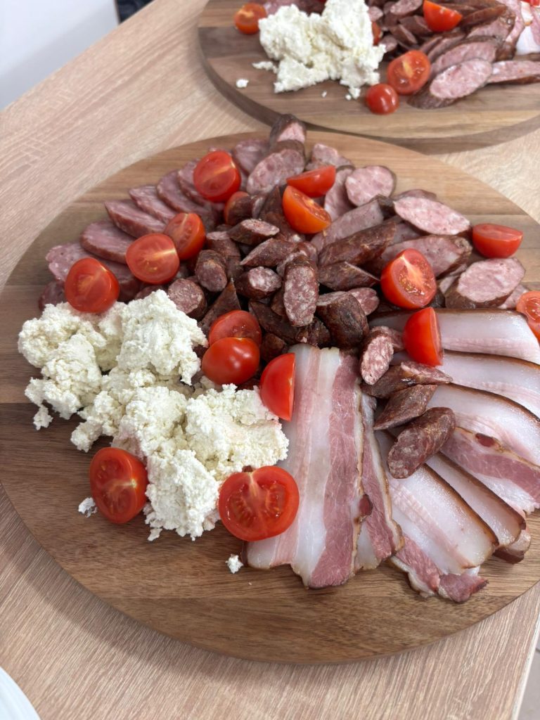 Restaurant Paunasul Codrilor Cazare Bucovina Campulung Moldovenesc