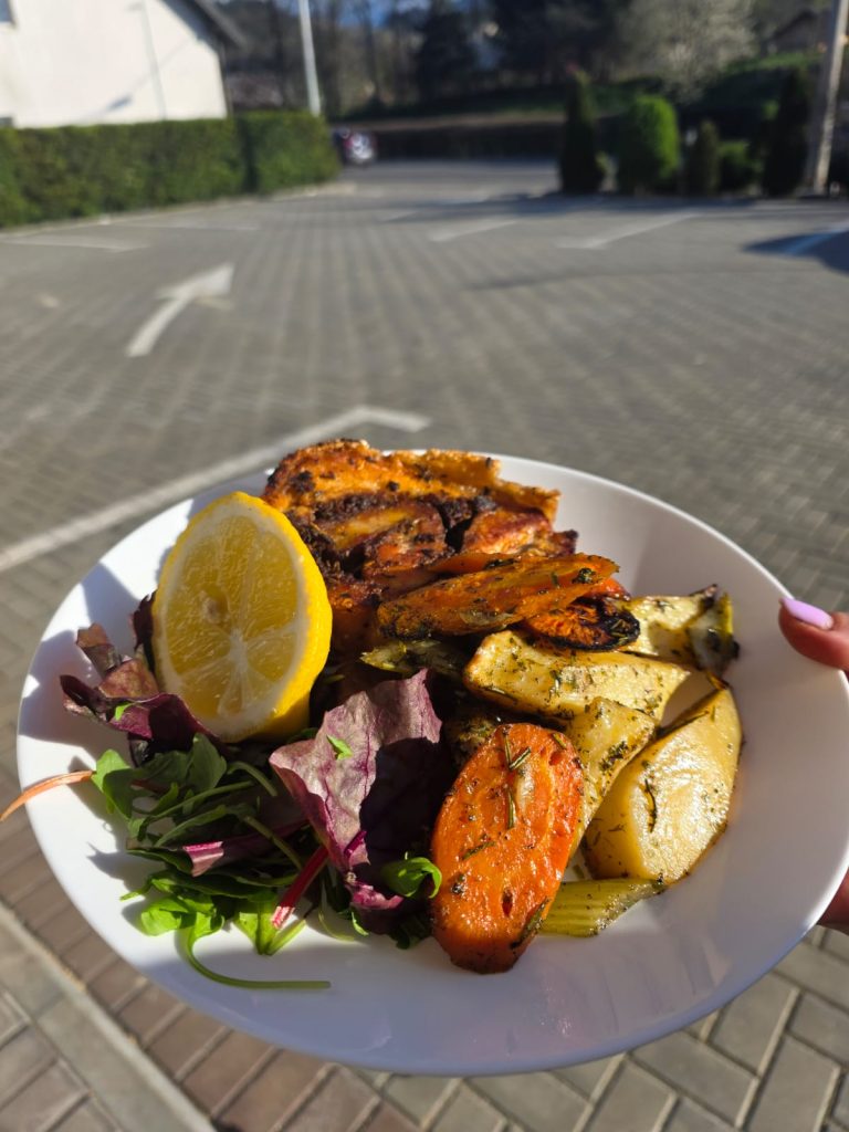 Restaurant Paunasul Codrilor Cazare Bucovina Campulung Moldovenesc