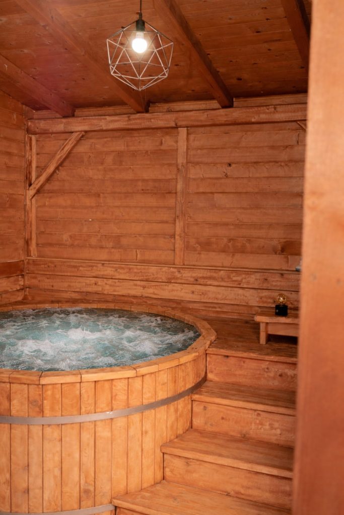 Sauna Paunasul Codrilor Cazare Bucovina Campulung Moldovenesc
